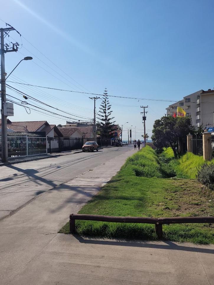 Marina Penuelas Amplio Departamento A Pasos De La Playa لا سيرينا المظهر الخارجي الصورة